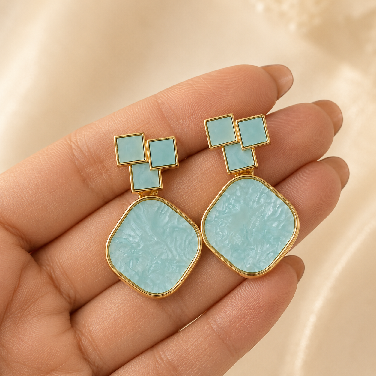 Isla Shell Square Drops