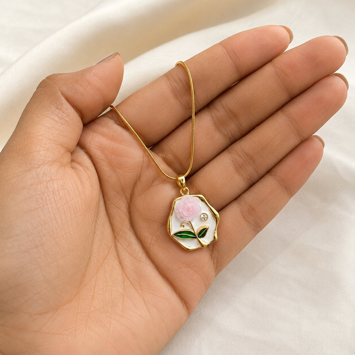 Avni Rosebud Pendant