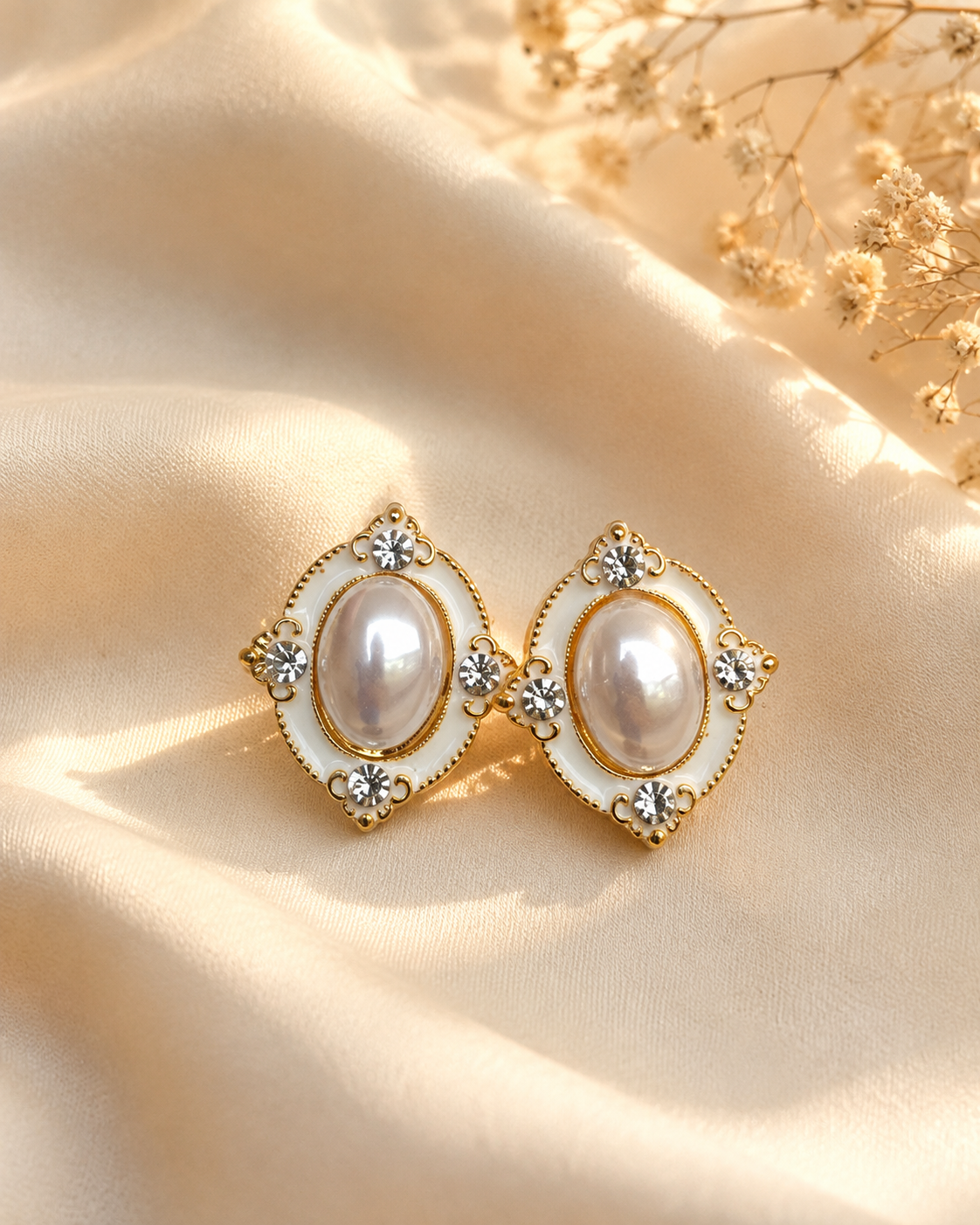 Noor Baroque Pearl Studs