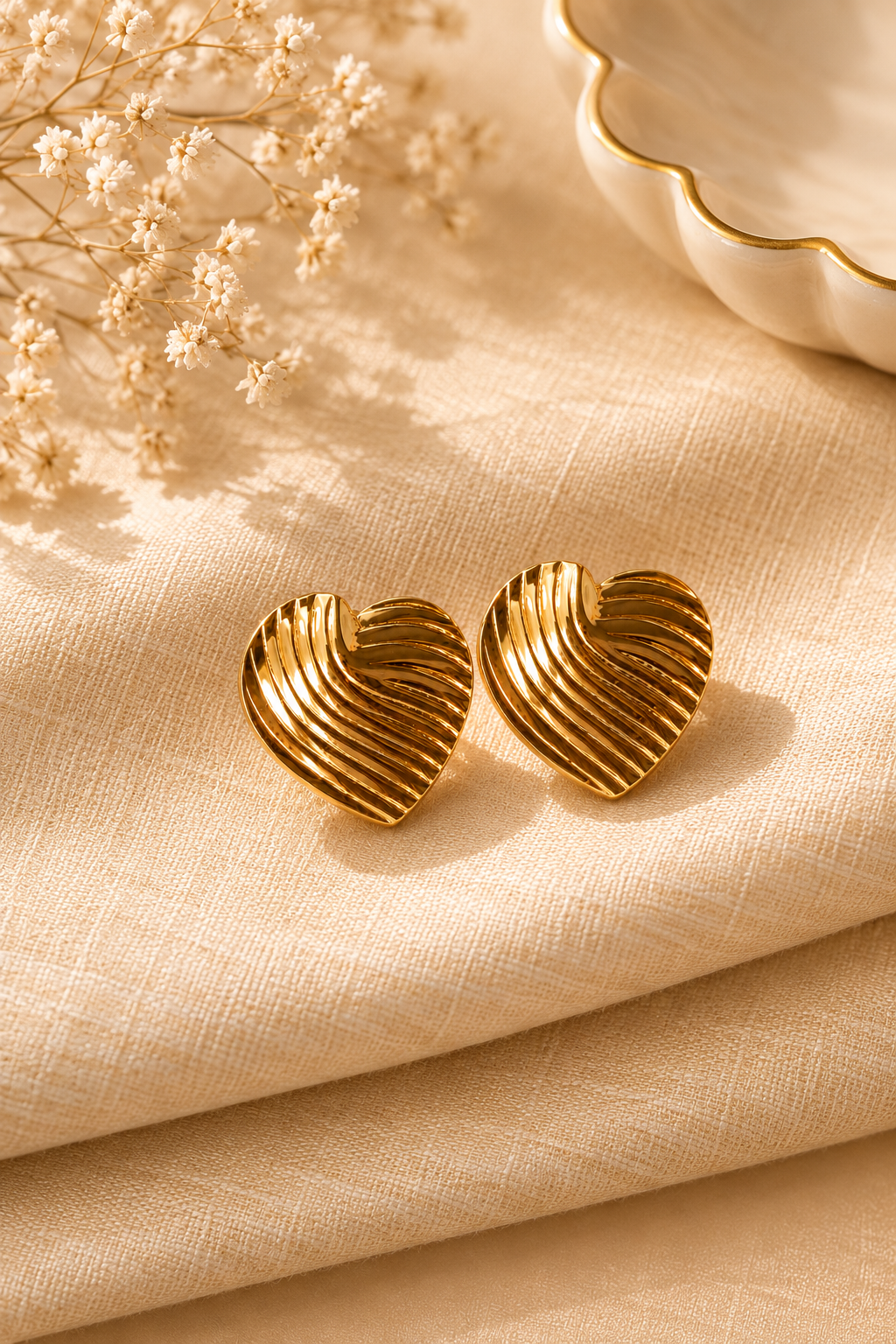 Amara Ribbed Heart Studs