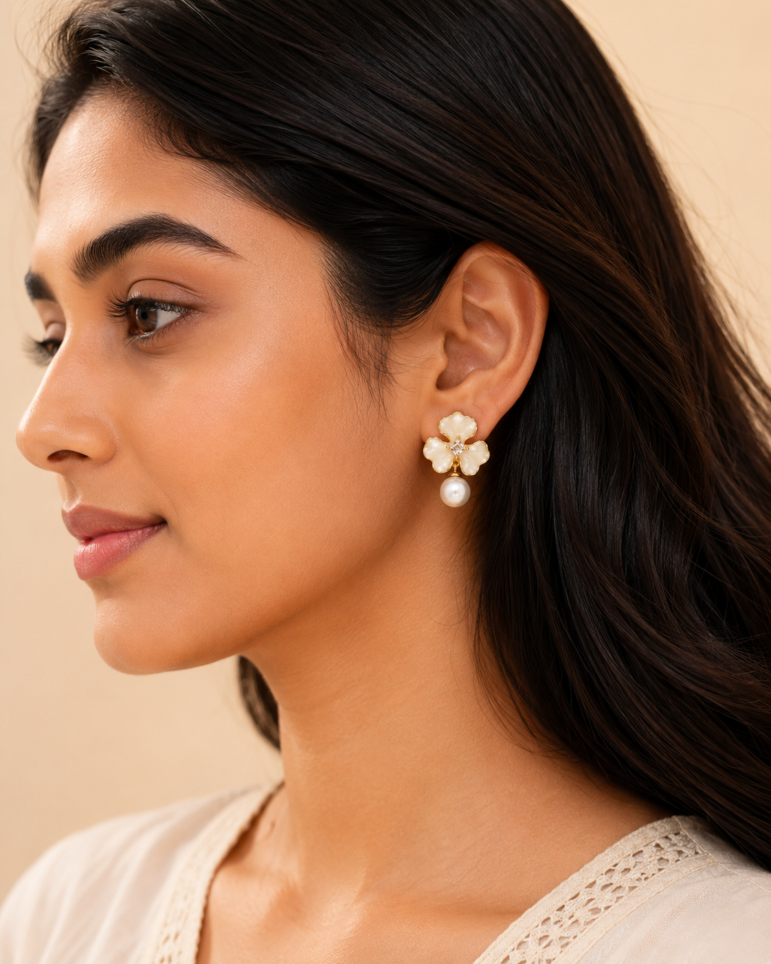 Amaira Flower Pearl Drops