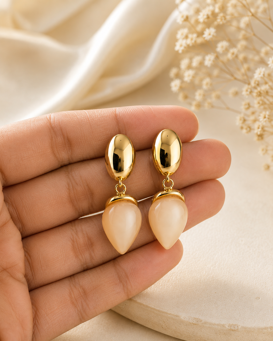 Liyana Teardrop Glow Drops