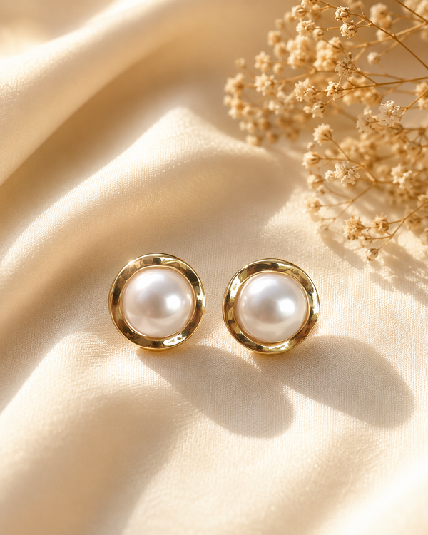 Anaïsa Pearl Dome Studs