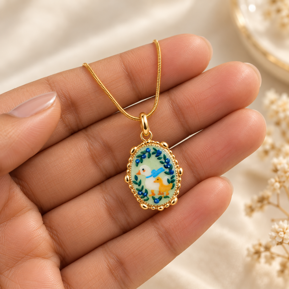 Evara Duck Garden Pendant