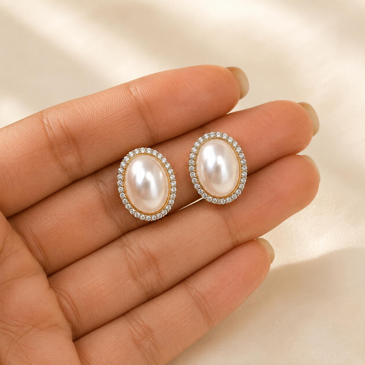 Alina Pearl Halo Studs