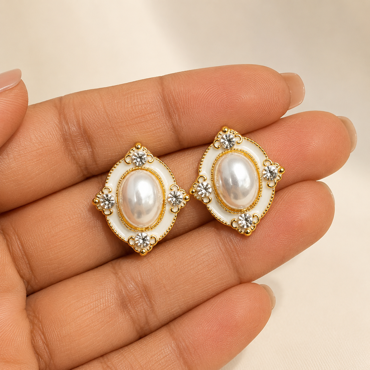 Noor Baroque Pearl Studs