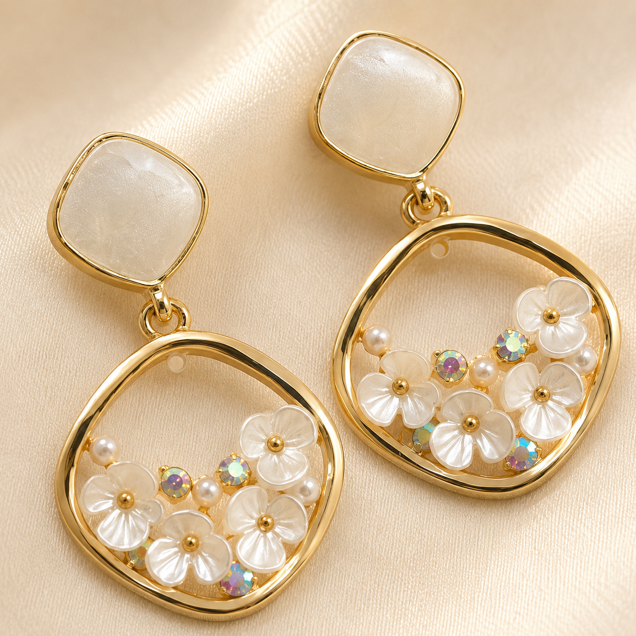 Suha Floral Locket Drops
